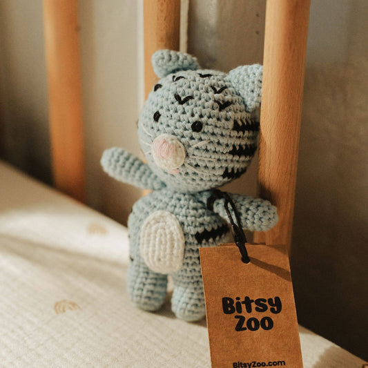 Stella the Spitty Kitty - Bitsy Crochet Animal