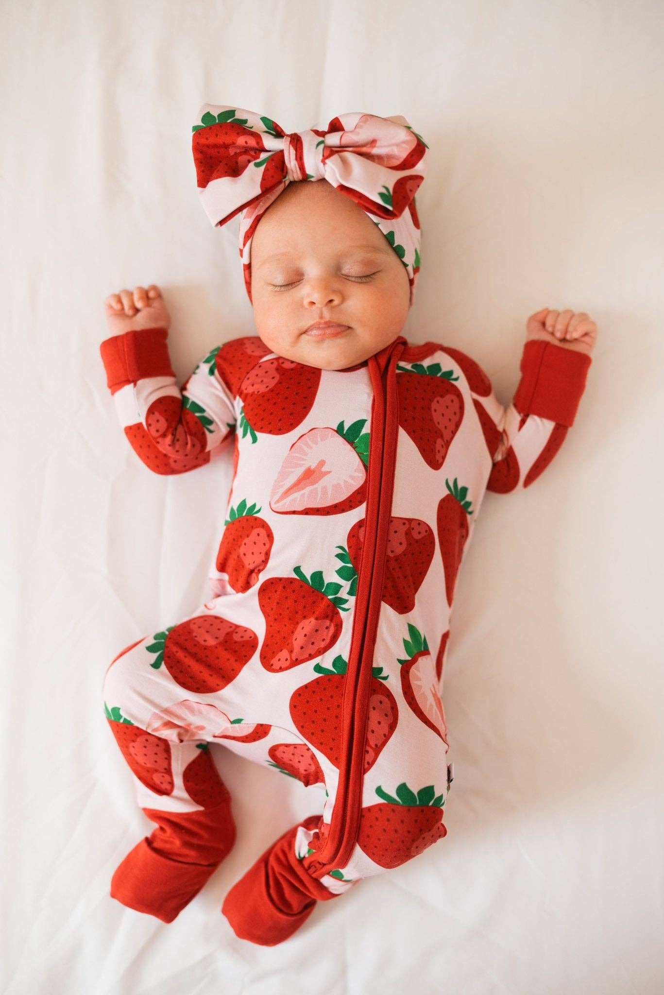 Berry Sweet Strawberry Bamboo Romper – Soft, Eco-Friendly Baby Sleepwear