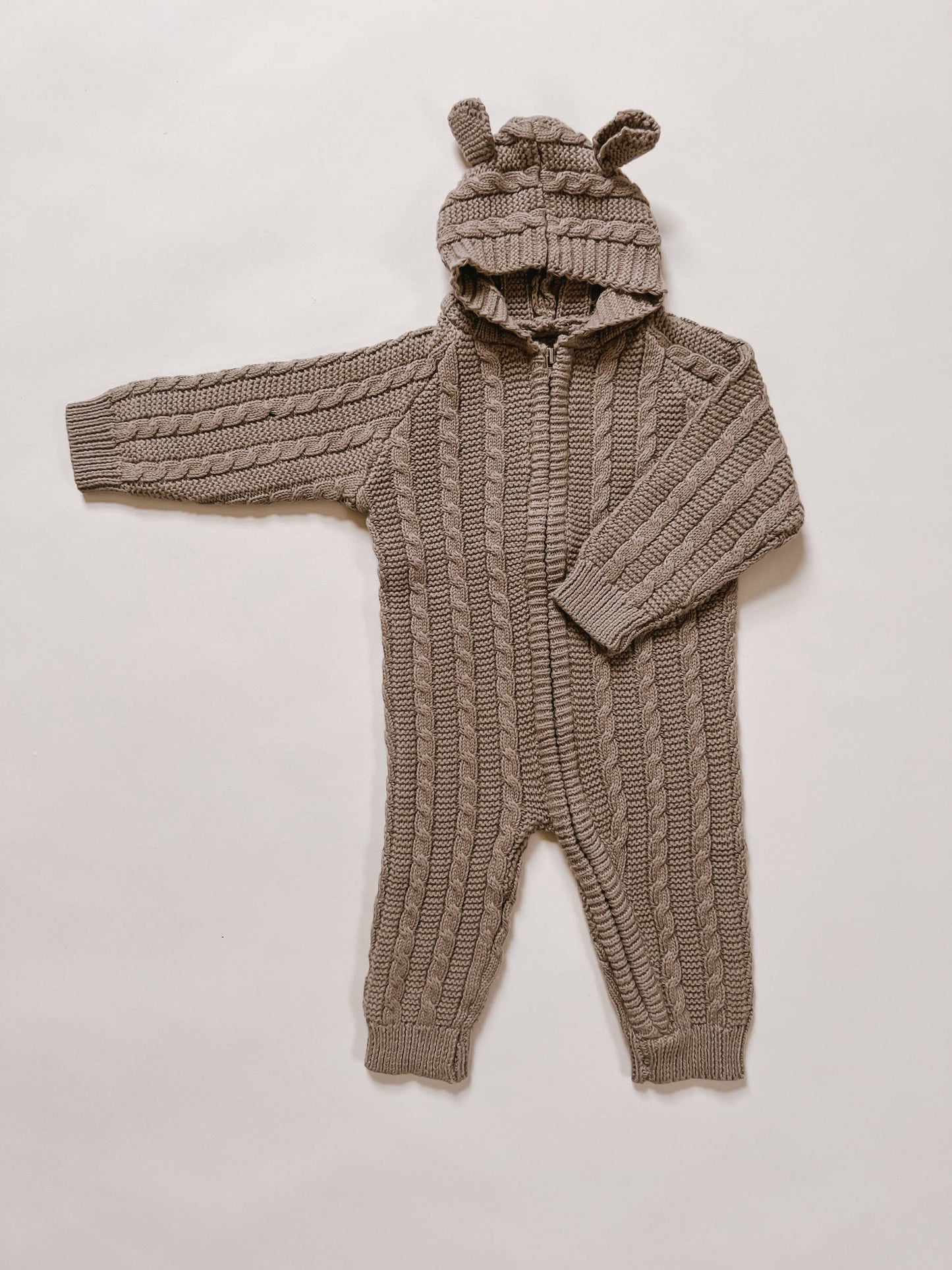 Organic Cotton Baby Bear Cable Knit Jumpsuit - Acorn + Heather Beige