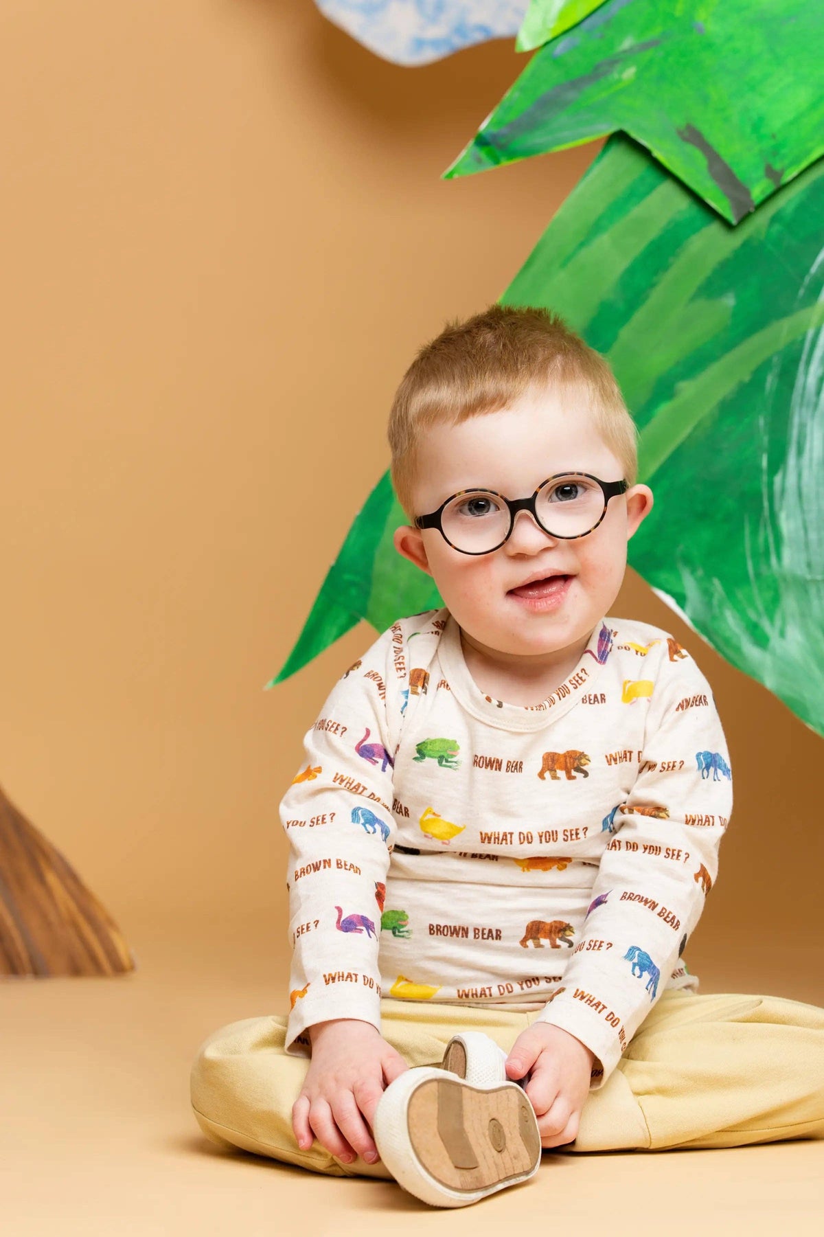 Long Sleeve Crewneck Tee_Eric Carle Brown Bear: Unisex / Eric Carle Brown Bear / 9-12m