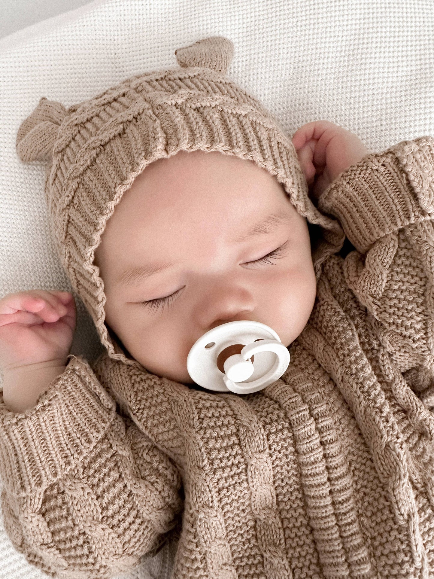 Organic Cotton Baby Bear Cable Knit Jumpsuit - Acorn + Heather Beige